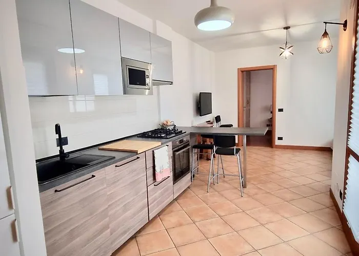 Stazione - Centro * فورلي